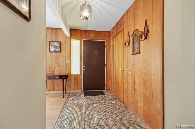 3416 E Pineview Drive, Dexter, MI 48130