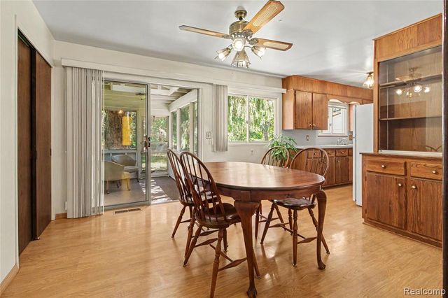 3416 E Pineview Drive, Dexter, MI 48130