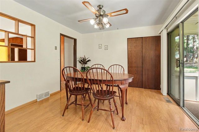 3416 E Pineview Drive, Dexter, MI 48130