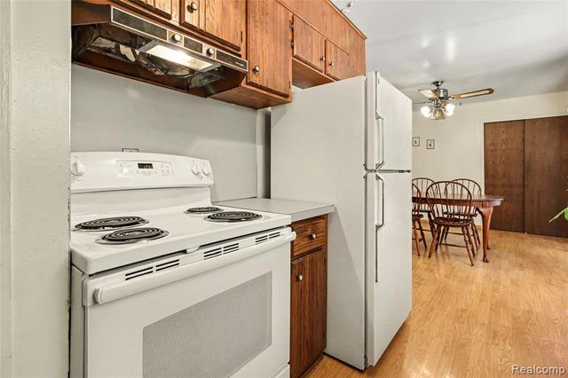 3416 E Pineview Drive, Dexter, MI 48130