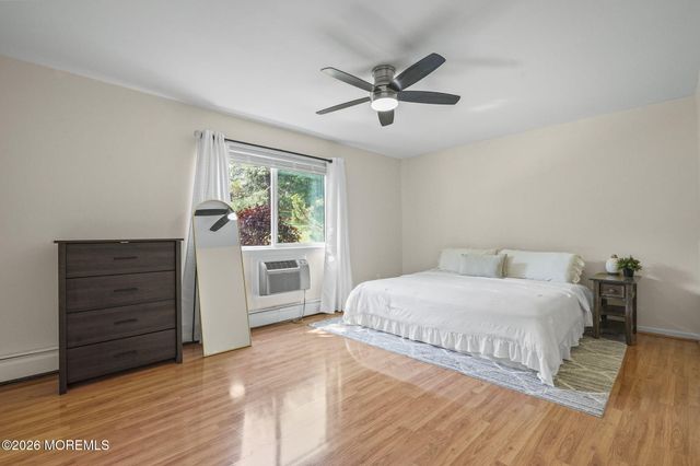 903 Cricket Lane, Woodbridge, NJ 07095
