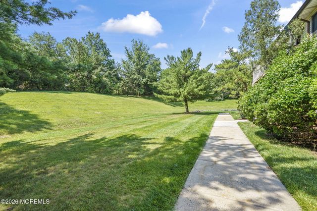 903 Cricket Lane, Woodbridge, NJ 07095