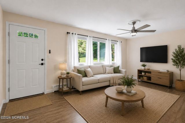 903 Cricket Lane, Woodbridge, NJ 07095