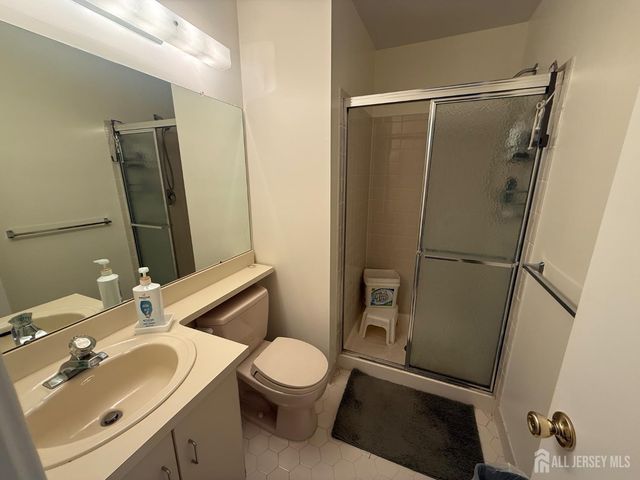 207 Darwin Lane, North Brunswick, NJ 08902