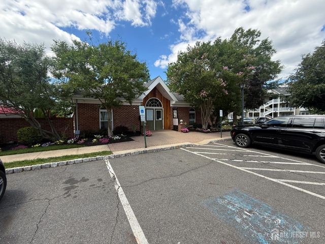 207 Darwin Lane, North Brunswick, NJ 08902