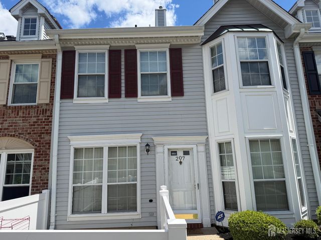 207 Darwin Lane, North Brunswick, NJ 08902