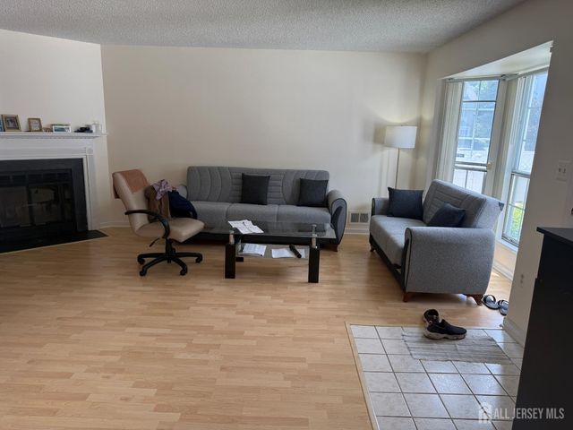 207 Darwin Lane, North Brunswick, NJ 08902