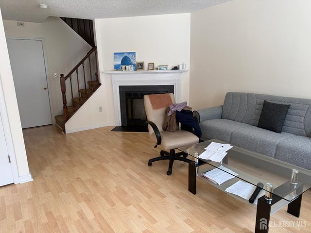 207 Darwin Lane, North Brunswick, NJ 08902