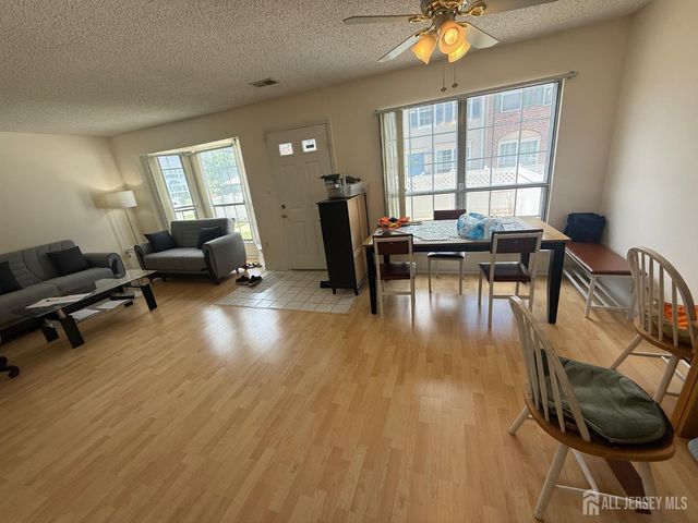 207 Darwin Lane, North Brunswick, NJ 08902
