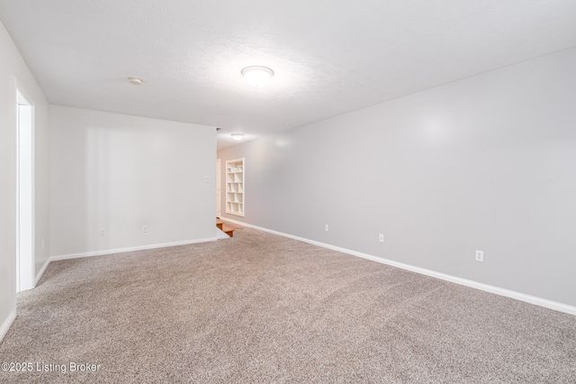 7701 Beagle Pl, Louisville, KY 40219