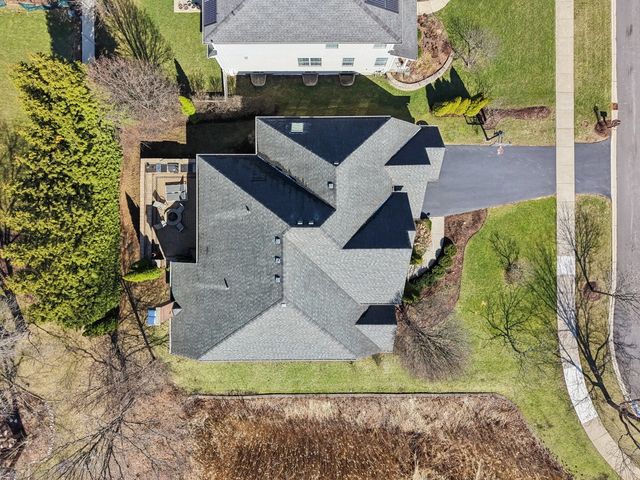 824 Megan Court, Westmont, IL 60559
