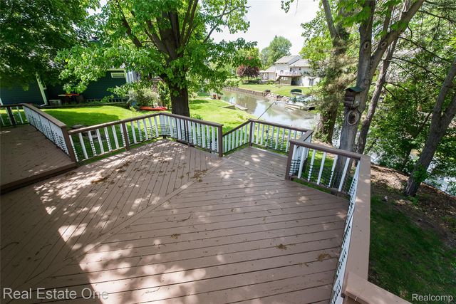 8402 Scotia, Hamburg Township, MI 48169