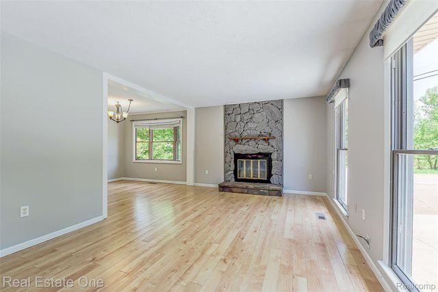 8402 Scotia, Hamburg Township, MI 48169