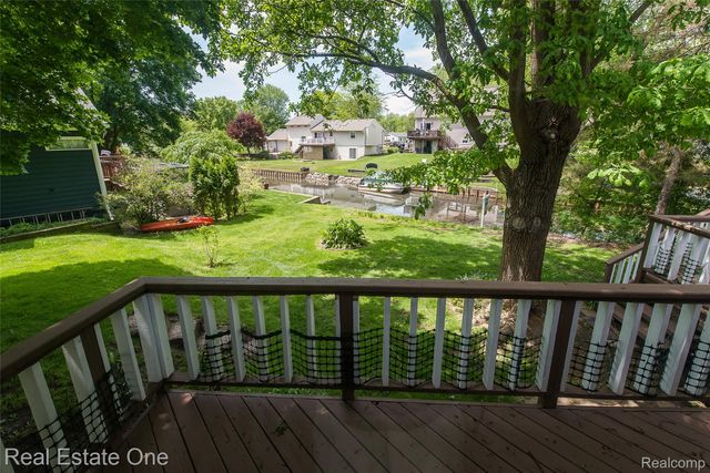 8402 Scotia, Hamburg Township, MI 48169