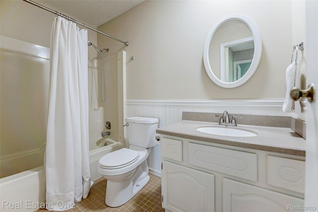 8402 Scotia, Hamburg Township, MI 48169