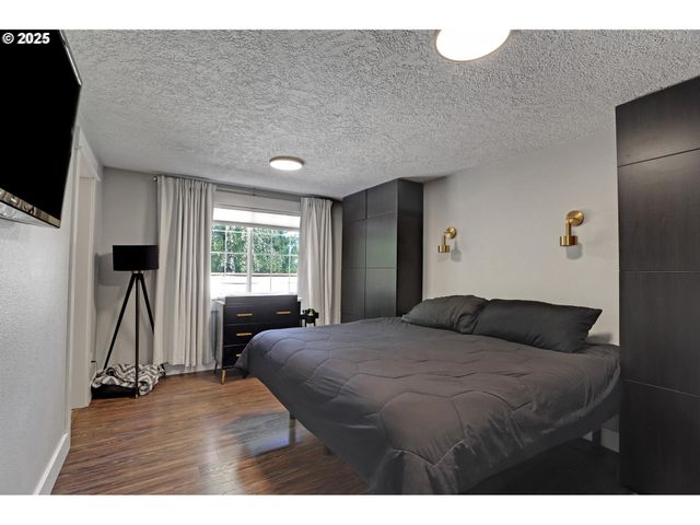 15249 Ne BEECH Ct, Portland, OR 97230