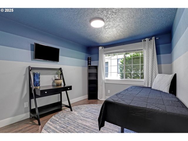 15249 Ne BEECH Ct, Portland, OR 97230