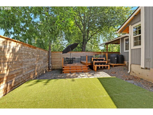 15249 Ne BEECH Ct, Portland, OR 97230