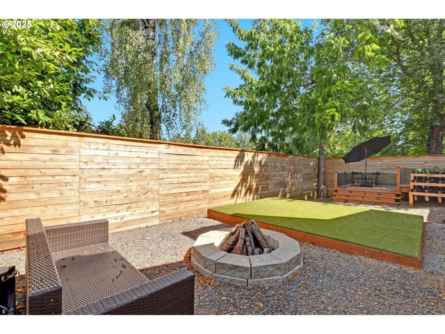 15249 Ne BEECH Ct, Portland, OR 97230