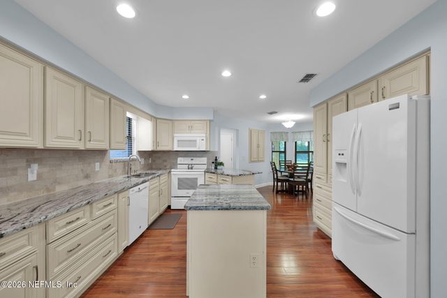 1076 MAINSAIL Lane, Switzerland, FL 32259