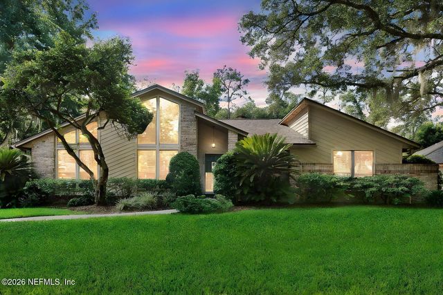 1076 MAINSAIL Lane, Switzerland, FL 32259