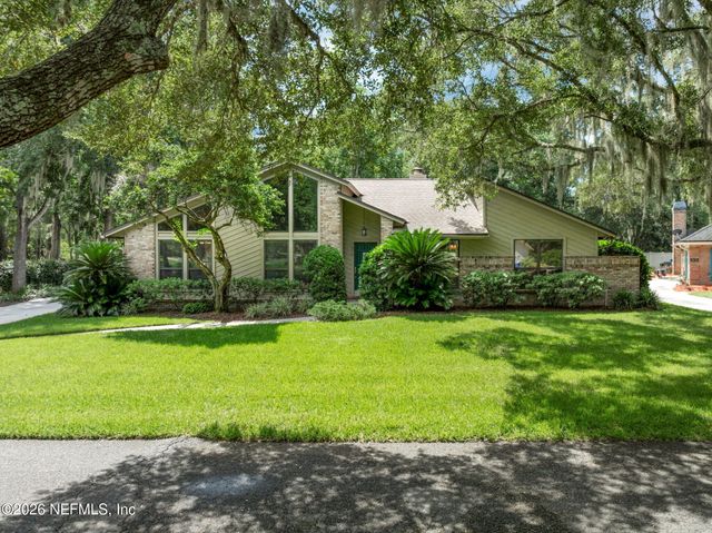 1076 MAINSAIL Lane, Switzerland, FL 32259