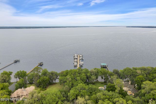 1076 MAINSAIL Lane, Switzerland, FL 32259