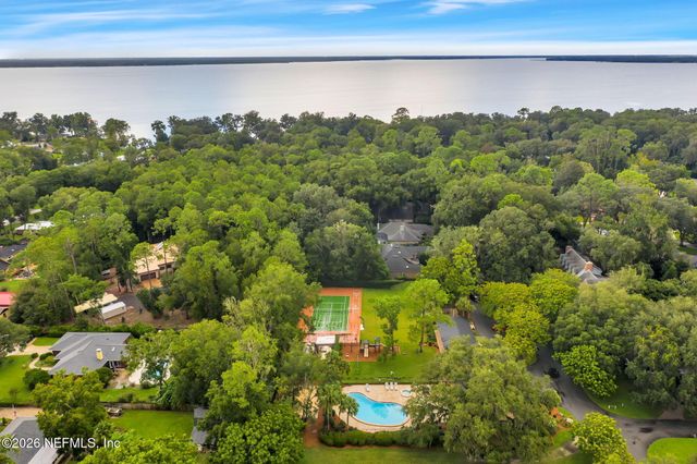 1076 MAINSAIL Lane, Switzerland, FL 32259