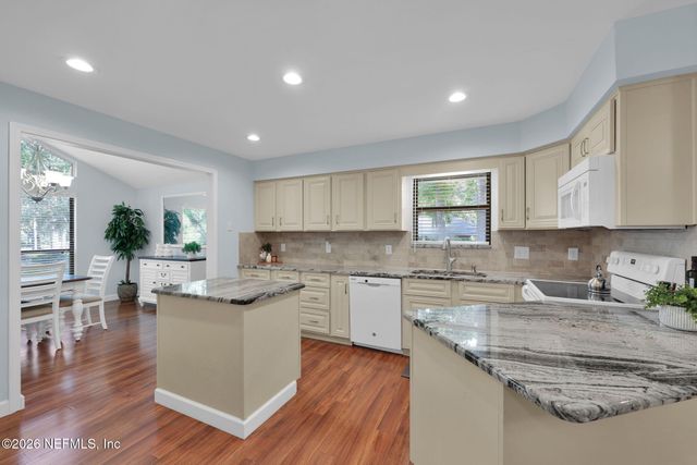 1076 MAINSAIL Lane, Switzerland, FL 32259