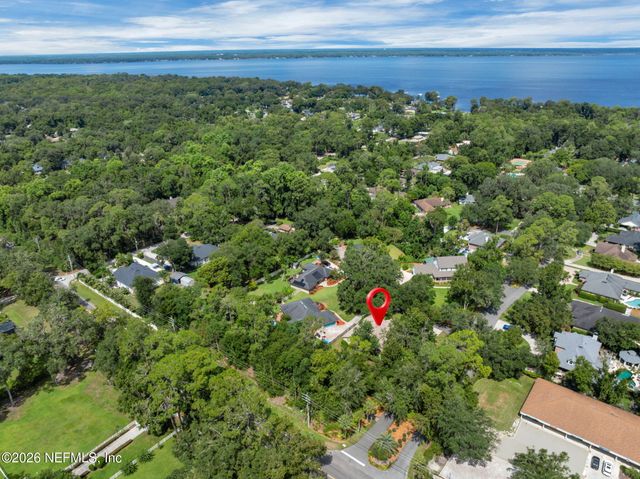 1076 MAINSAIL Lane, Switzerland, FL 32259