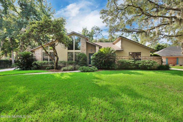 1076 MAINSAIL Lane, Switzerland, FL 32259