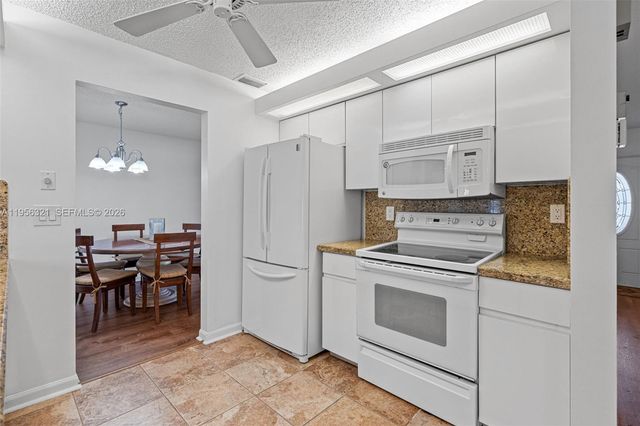 1110 NW 90th Way, Plantation, FL 33322