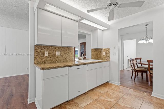 1110 NW 90th Way, Plantation, FL 33322