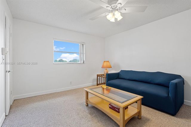 1110 NW 90th Way, Plantation, FL 33322