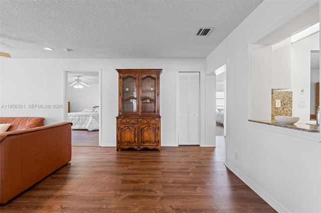 1110 NW 90th Way, Plantation, FL 33322