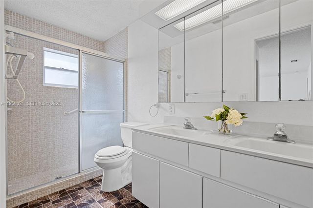 1110 NW 90th Way, Plantation, FL 33322