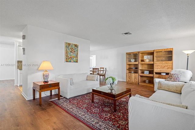 1110 NW 90th Way, Plantation, FL 33322