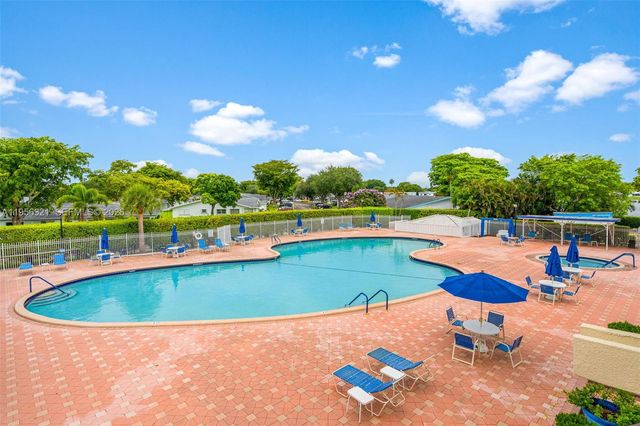 1110 NW 90th Way, Plantation, FL 33322