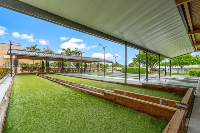 1110 NW 90th Way, Plantation, FL 33322