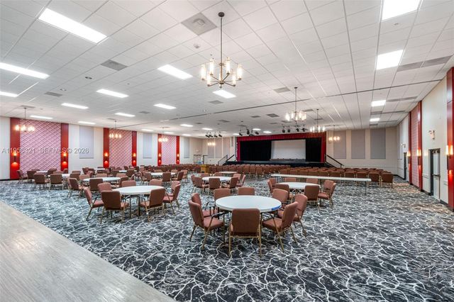 1110 NW 90th Way, Plantation, FL 33322