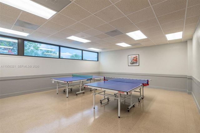 1110 NW 90th Way, Plantation, FL 33322