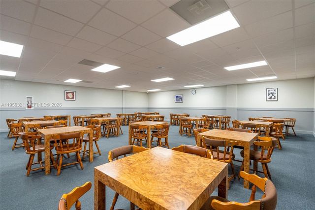 1110 NW 90th Way, Plantation, FL 33322