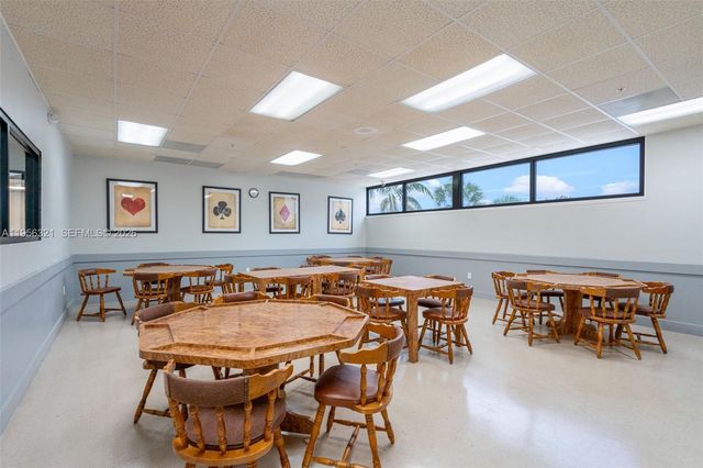 1110 NW 90th Way, Plantation, FL 33322