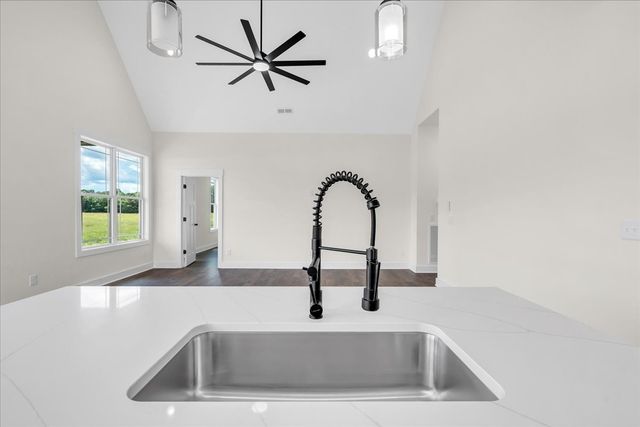 1459 Smartt Station Rd, Morrison, TN 37357