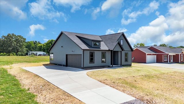 1459 Smartt Station Rd, Morrison, TN 37357
