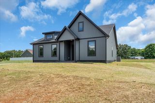 1459 Smartt Station Rd, Morrison, TN 37357