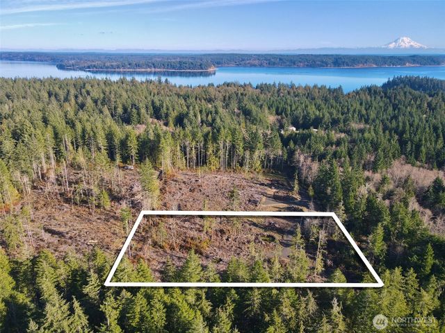 260 E Solbakk Veien Road, Shelton, WA 98584