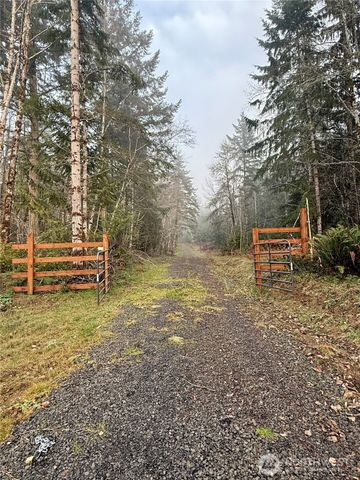 260 E Solbakk Veien Road, Shelton, WA 98584