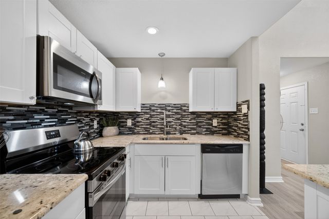 9145 Emberglow Lane, Dallas, TX 75243