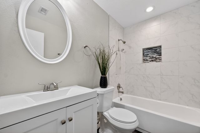 9145 Emberglow Lane, Dallas, TX 75243